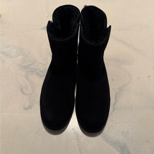 UGG Black Winter Boots for Women like new🔥